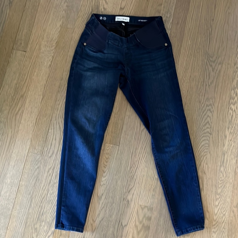 DL1961 maternity jeans size 26